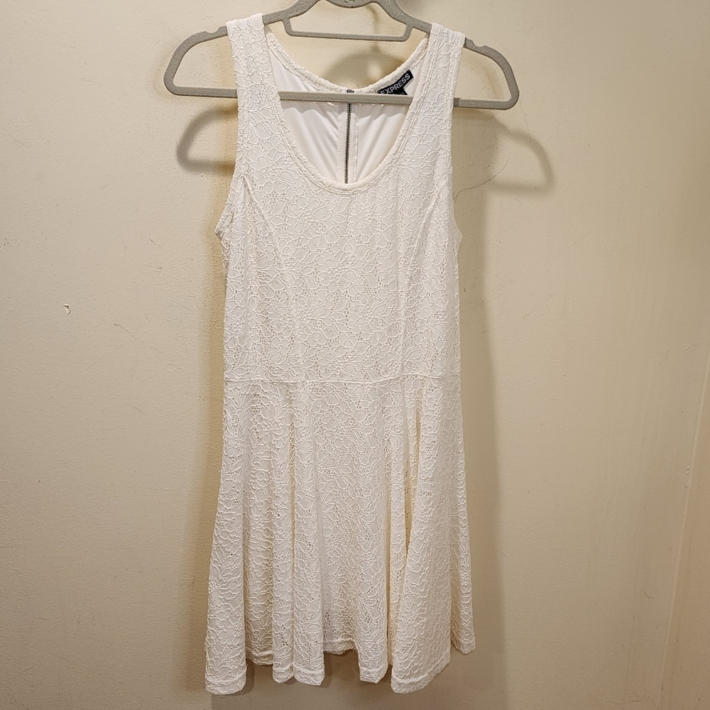 EXPRESS Women's Ivory Lace Sleevesless Dress size M